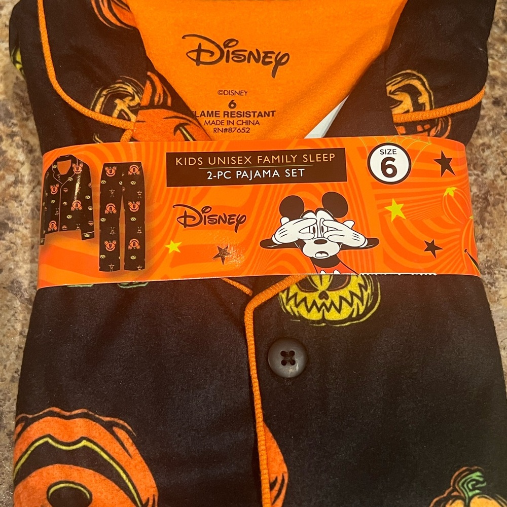 Disney Mickey Mouse and Friends Halloween coat pajama set unisex size 6